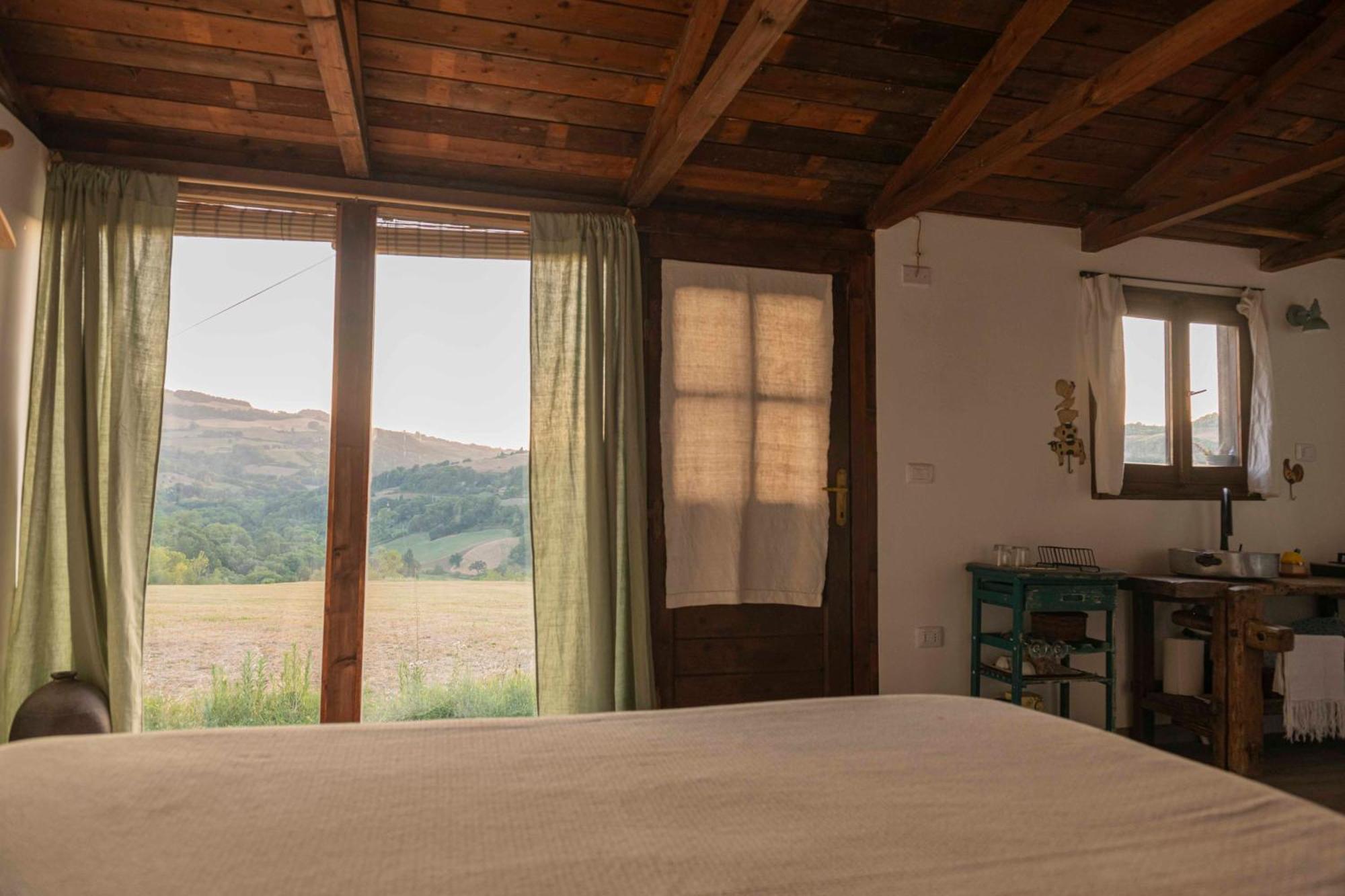Le Bumbarelle Bed & Breakfast Tavoleto Bagian luar foto