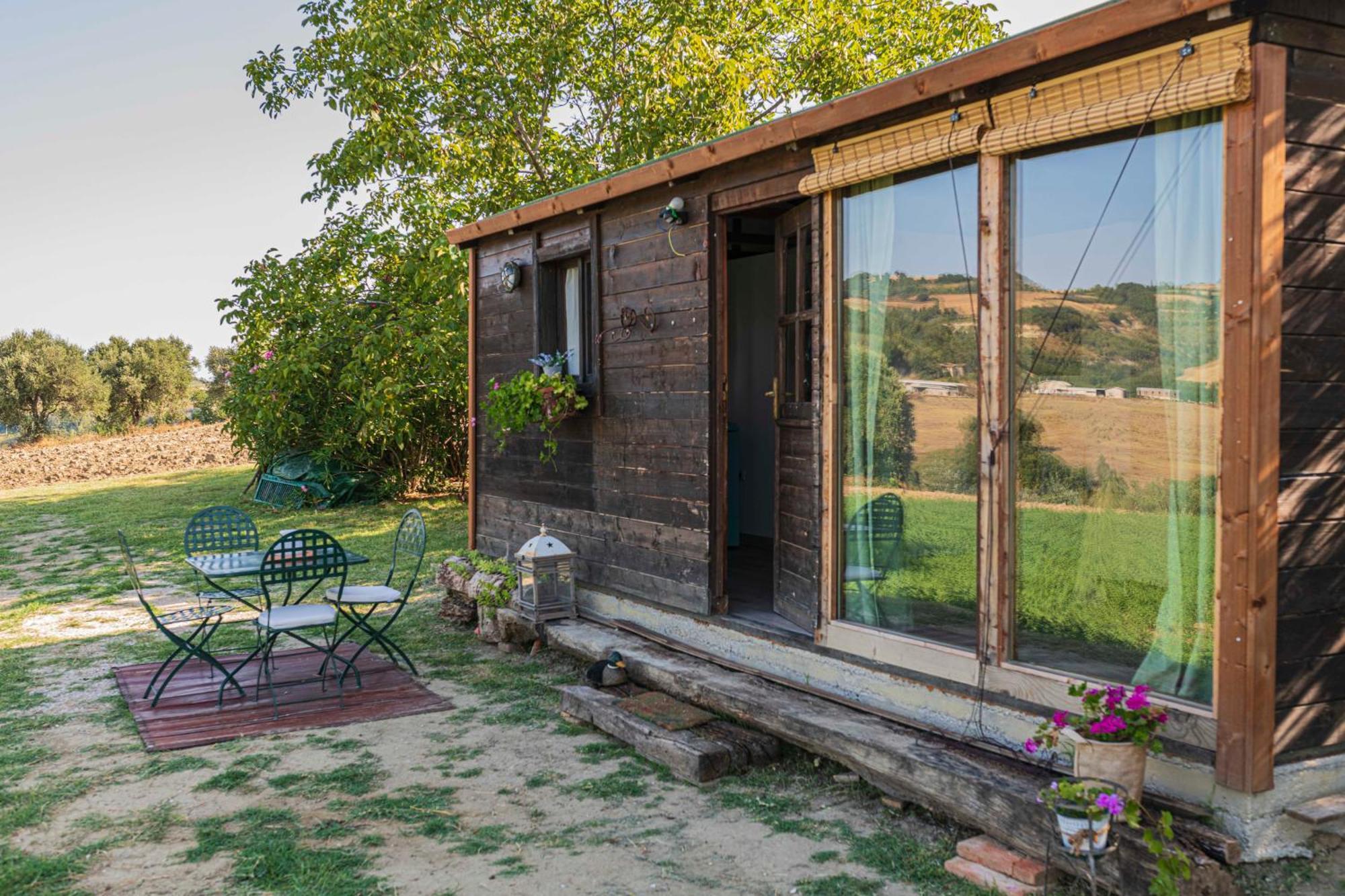 Le Bumbarelle Bed & Breakfast Tavoleto Bagian luar foto