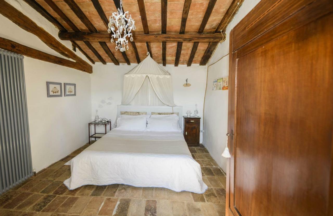Le Bumbarelle Bed & Breakfast Tavoleto Bagian luar foto